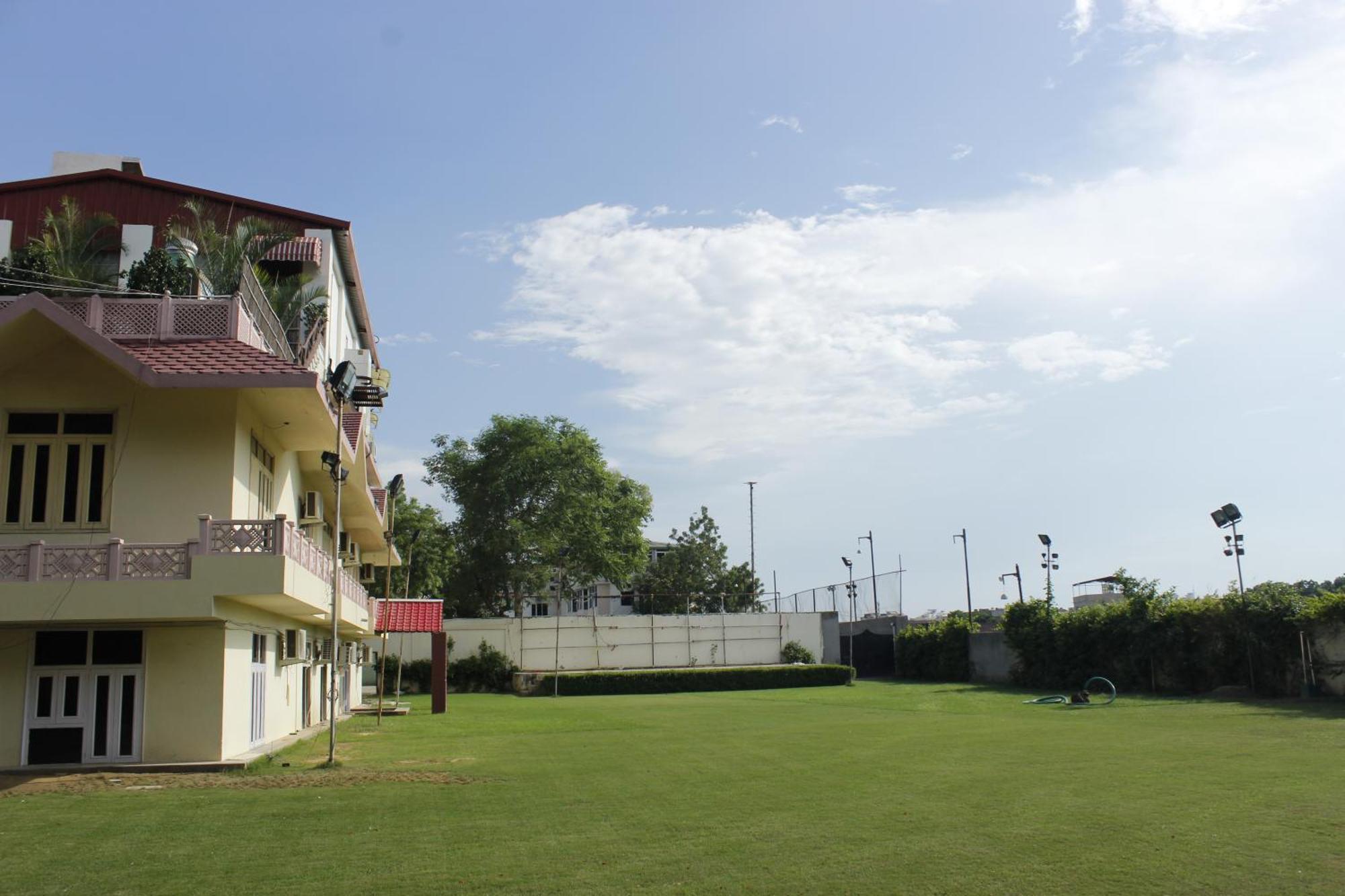 The Byke Grassfield Resort With Outdoor Pool, Shyam Nagar, Jaipur Extérieur photo