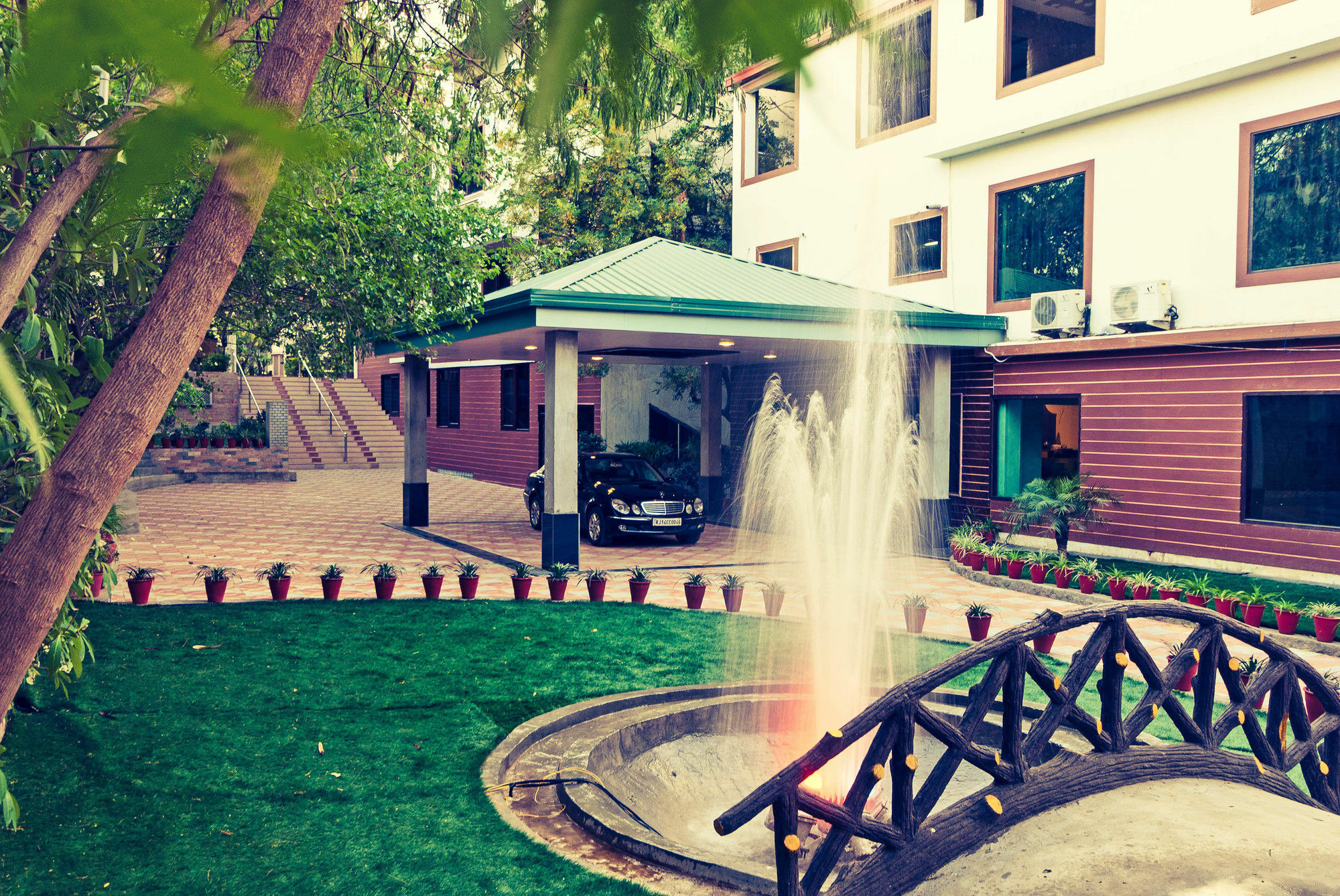 The Byke Grassfield Resort With Outdoor Pool, Shyam Nagar, Jaipur Extérieur photo